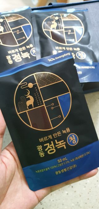 광동생활건강 [광동] 바르게 만든 녹용, 광동정녹청 30포. — 4.5점을 준 리뷰어가 2022년 6월 올린 사용 사진