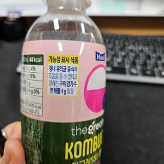 더그레잇티 콤부차 [매일유업] 더그레잇티 44kcal 콤부차 300ml *12개입 (오리지널 6개+베리리치 6개) — 3점을 준 리뷰어가 2023년 8월 올린 사용 사진