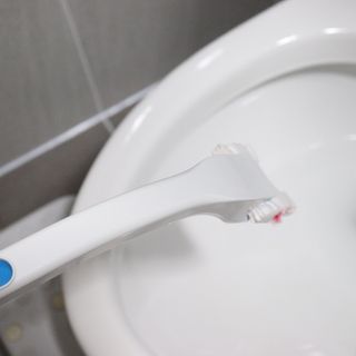 이지드롭 핸들+리필세트 변기청소 화장실세제 화장실찌든때 내가키운다 이지현 변기청소 미우새 청소용품 — 5점을 준 리뷰어가 2022년 1월 올린 사용 사진