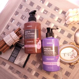 쿤달 [KUNDAL 공식] 프리미엄 헤어 케어 스페셜 세트 샴푸 500ml &amp; 트리트먼트 500ml — 3점을 준 리뷰어가 2021년 3월 올린 사용 사진