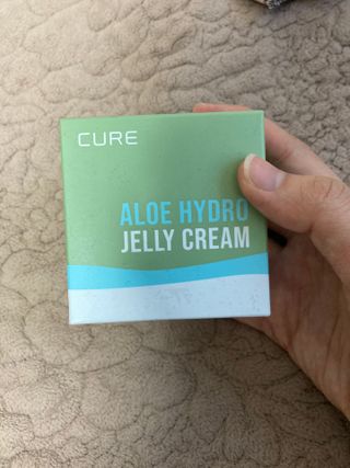 김정문알로에 큐어 큐어 알로에 리프레쉬 젤리 세럼, 큐어 알로에 하이드로 젤리 크림 — 5점을 준 리뷰어가 2021년 4월 올린 사용 사진