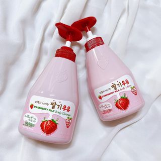 [과일나라] 피부가 마시는 딸기우유 바디클렌저&바디로션 — 5점을 준 리뷰어가 2022년 10월 올린 사용 사진