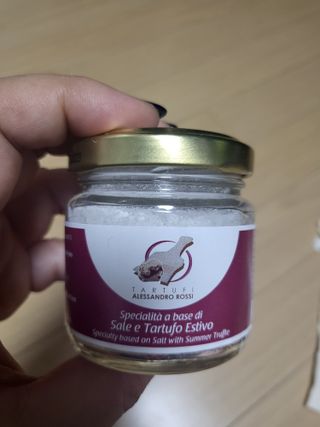 [딜리셔스코드] 타르투피 알레산드로 로시 트러플 소금 100g +트러플 오일 100ml set — 4.5점을 준 리뷰어가 2022년 6월 올린 사용 사진