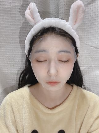쿠피 피디알엔 연어 더마 페이셜 마스크 — 5점을 준 리뷰어가 2021년 11월 올린 사용 사진