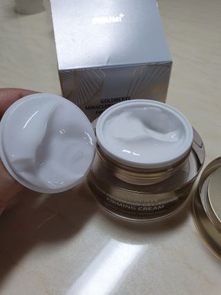 피부미 골드베릴 미라클페어 세레이징 퍼밍 크림 50ml — 5점을 준 리뷰어가 2021년 9월 올린 사용 사진
