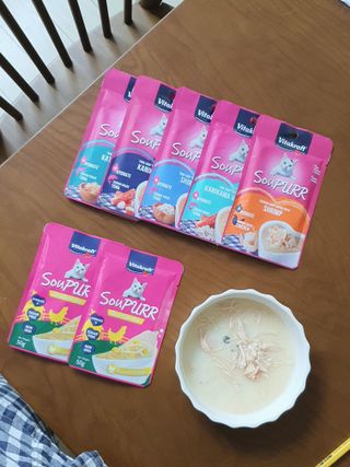비타크래프트 고양이 수프 50g 3가지맛 x4팩씩 총 12팩 — 5점을 준 리뷰어가 2021년 9월 올린 사용 사진