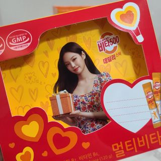 광동생활건강 [광동] 비타500데일리스틱 크리스마스 에디션 60포+20포 추가 증정&쇼핑백+스티커 gift — 5점을 준 리뷰어가 2021년 12월 올린 사용 사진