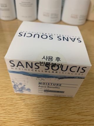 산수시 아쿠아 베네핏 24h 수부지 물광 속건조 수분크림 50ml — 5점을 준 리뷰어가 2021년 7월 올린 사용 사진