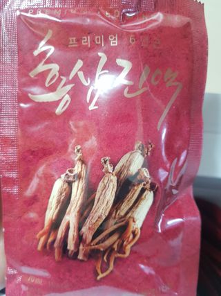서울약사신협_프리미엄 6년근 홍삼진액_70mlx30포 — 4점을 준 리뷰어가 2021년 3월 올린 사용 사진