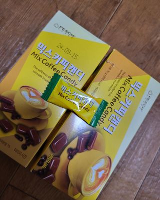 (주) 피치코리아 믹스커피캔디76g x2개입 — 5점을 준 리뷰어가 2022년 11월 올린 사용 사진