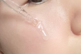 체르엠 스템앤셀 비타민 브라이트닝 에센스 30ml 1개 — 4.5점을 준 리뷰어가 2022년 3월 올린 사용 사진