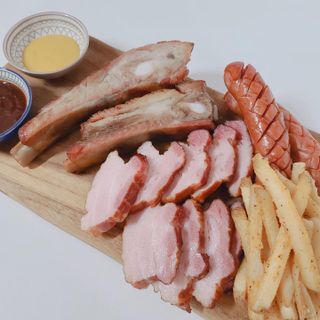 [테이스티나인] [레디잇x부루마불] 부어스트 바베큐 플래터 1000g — 5점을 준 리뷰어가 2022년 5월 올린 사용 사진
