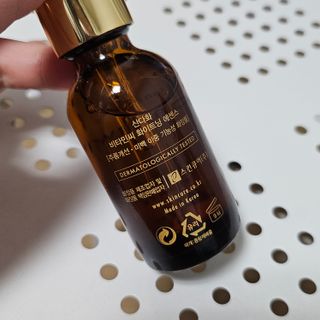 스킨큐어 산다화 비타민c 화이트닝 에센스 30ml — 5점을 준 리뷰어가 2023년 12월 올린 사용 사진