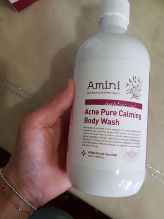 아미니 아크네 퓨어카밍 바디워시 500ml — 5점을 준 리뷰어가 2021년 7월 올린 사용 사진