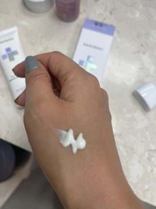 바노바기 코스메틱 바노바기 밀크씨슬 리페어 시카 선스크린 플러스 50ml — 5점을 준 리뷰어가 2023년 3월 올린 사용 사진