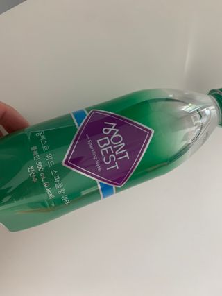 몽베스트 Montbest with Sparkling water Plain 20병 — 4.5점을 준 리뷰어가 2021년 11월 올린 사용 사진