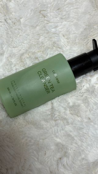 프리마인 메이크업과 들뜨는 각질까지 한방에 깐달걀로! 순하기까지한 셀베이스 그린티클렌저(200ml) — 5점을 준 리뷰어가 2023년 1월 올린 사용 사진