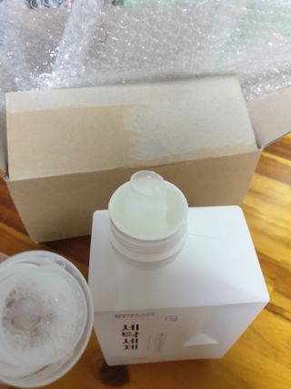 (주)바른양품 바른양품 친환경 세탁세제 1L — 5점을 준 리뷰어가 2022년 1월 올린 사용 사진