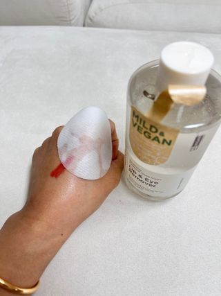 [후르디아] 눈시림없는 올영 립앤아이 리무버 — 5점을 준 리뷰어가 2023년 10월 올린 사용 사진