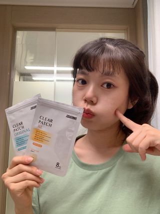 에버렐 아크네 클리어 패치 오리지널(40매) + XL(8매) 1세트, 각 1개씩 — 5점을 준 리뷰어가 2022년 5월 올린 사용 사진