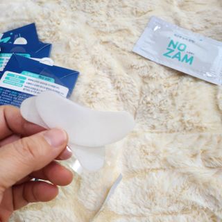 [풀리다 노잠패치] / 잠깨는 패치(졸음방지+눈가케어) 1팩(5회분) /공부할때, 운전할때, 골프, 눈 피로할때 — 5점을 준 리뷰어가 2022년 12월 올린 사용 사진