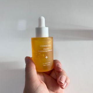 체르엠 스템앤셀 비타민 브라이트닝 에센스 30ml 1개 — 4점을 준 리뷰어가 2022년 1월 올린 사용 사진