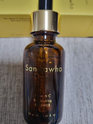 스킨큐어 산다화 비타민c 화이트닝 에센스 30ml — 5점을 준 리뷰어가 2023년 7월 올린 사용 사진