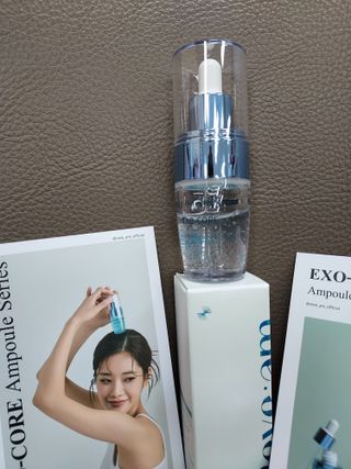 나우 [리브엠] 화해 1등 수분앰플 , 엑소코어 워터풀 텐션 앰플 — 5점을 준 리뷰어가 2023년 5월 올린 사용 사진