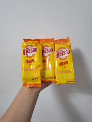 광동생활건강 [광동] 제니비타민C 비타500데일리스틱 180포+제니등신대+제니스티커 — 4.5점을 준 리뷰어가 2021년 12월 올린 사용 사진