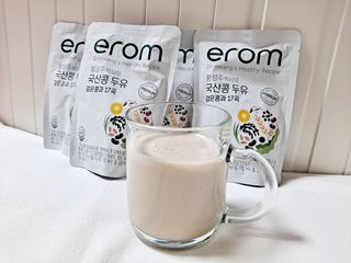이롬 황성주 박사의 국산콩 두유 검은콩과 17곡 프리미엄 — 5점을 준 리뷰어가 2021년 5월 올린 사용 사진