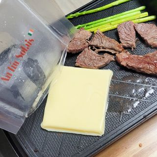 앙투어솔레 아일랜드 구워먹는 치즈 100 자연 치즈 와인안주 300g(100g x 3팩) — 5점을 준 리뷰어가 2022년 9월 올린 사용 사진