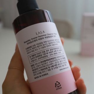 라라로즈데이 시즌2 여성청결제 200ml 아로마 페미민 클렌저, 독일더마인증 — 4.5점을 준 리뷰어가 2021년 8월 올린 사용 사진