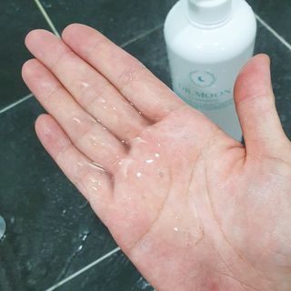 [닥터문] 센텔라 시카케어 화이트머스크 바디워시 1000ml — 5점을 준 리뷰어가 2023년 6월 올린 사용 사진