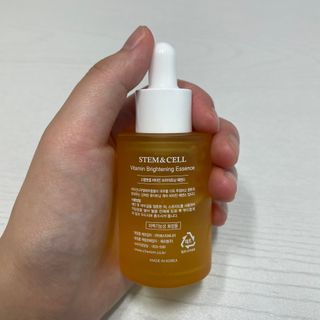 체르엠 스템앤셀 비타민 브라이트닝 에센스 30ml 1개 — 3점을 준 리뷰어가 2021년 10월 올린 사용 사진