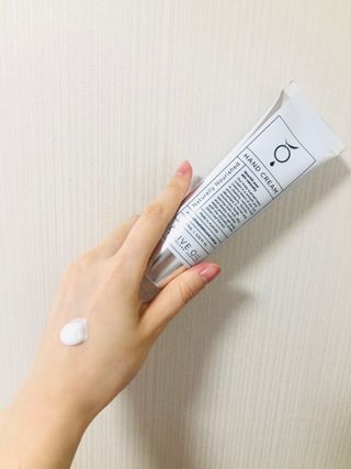 올리브 오일 스킨케어 컴퍼니 [OOSC] 보송보송한 내추럴리 너리시드 핸드크림 125ml — 5점을 준 리뷰어가 2021년 5월 올린 사용 사진