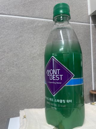 몽베스트 Montbest with Sparkling water Plain 20병 — 5점을 준 리뷰어가 2023년 3월 올린 사용 사진