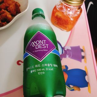 몽베스트 Montbest with Sparkling water Plain 20병 — 5점을 준 리뷰어가 2022년 7월 올린 사용 사진