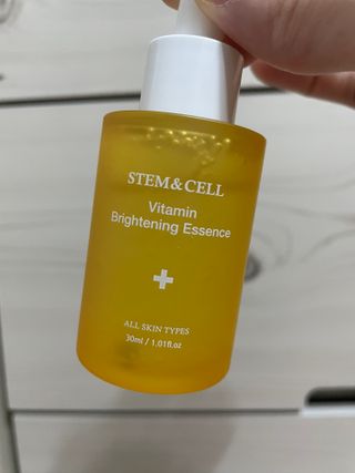 체르엠 스템앤셀 비타민 브라이트닝 에센스 30ml 1개 — 5점을 준 리뷰어가 2021년 9월 올린 사용 사진