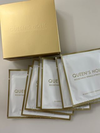 퀸즈홀릭 라이스 보내티컬 아이 마스크 퀸즈홀릭 X 레아라 다이아포스 라이스 보태니컬 링클 리프팅 아이 마스크 7매 1BOX — 5점을 준 리뷰어가 2022년 5월 올린 사용 사진