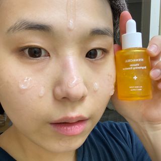 체르엠 스템앤셀 비타민 브라이트닝 에센스 30ml 1개 — 5점을 준 리뷰어가 2021년 11월 올린 사용 사진