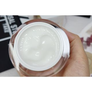 피부미 골드베릴 미라클페어 세레이징 퍼밍 크림 50ml — 3.5점을 준 리뷰어가 2021년 9월 올린 사용 사진