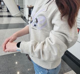 [포플X베니] 쓰담 베니 맨투맨 (기모) / 굳럭 베니 맨투맨 / 출근길 베니 맨투맨 — 5점을 준 리뷰어가 2022년 11월 올린 사용 사진