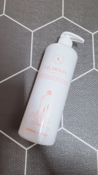 프리[닥터문] 유산균 락토케어 질경초 여성청결제 1000ml (젤타입) — 5점을 준 리뷰어가 2022년 6월 올린 사용 사진