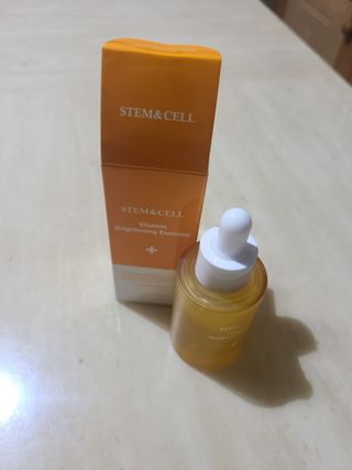 체르엠 스템앤셀 비타민 브라이트닝 에센스 30ml 1개 — 4.5점을 준 리뷰어가 2021년 9월 올린 사용 사진