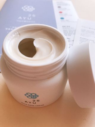 AYU25[아유트웬티파이브]다마스크로즈워터 베이스 천연 수분 촉촉 크림 — 5점을 준 리뷰어가 2021년 4월 올린 사용 사진