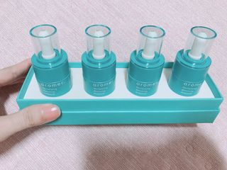 아로메르 리바이탈라이징 블루밍 앰플 10ml x 4ea — 5점을 준 리뷰어가 2021년 8월 올린 사용 사진