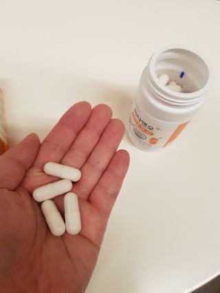 프리마인 성큼다가온 봄, 이너뷰티를 챙겨야 피부도 화사하게, 컨디션도 활기차게. 흡수율을 높인 고효율 비타민. — 5점을 준 리뷰어가 2022년 12월 올린 사용 사진