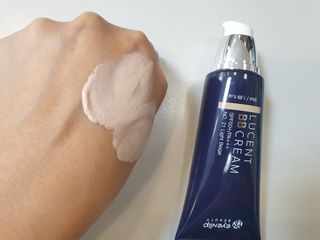 아이앤립 / EYENLIP 아이앤립 루센트 비비크림 2 Color — 5점을 준 리뷰어가 2021년 8월 올린 사용 사진