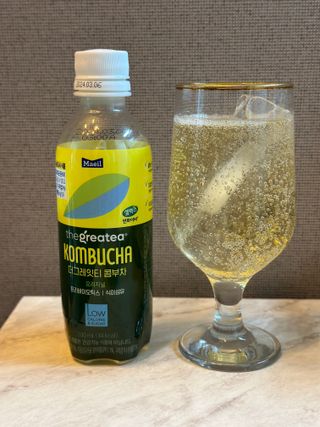 더그레잇티 콤부차 [매일유업] 더그레잇티 44kcal 콤부차 300ml *12개입 (오리지널 6개+베리리치 6개) — 5점을 준 리뷰어가 2023년 7월 올린 사용 사진
