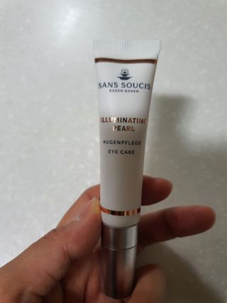 산수시 일루미네이팅 펄 영양 다크서클 스틱 아이 크림 케어 15ml — 5점을 준 리뷰어가 2021년 6월 올린 사용 사진